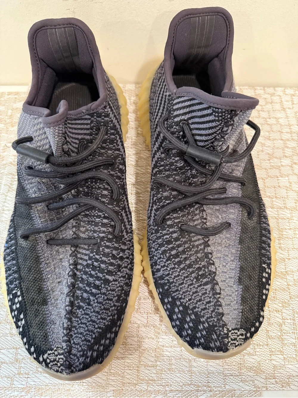 adidas Men's Yeezy Boost 350 V2 Shoes